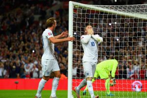 הארי קיין עם ווין רוני