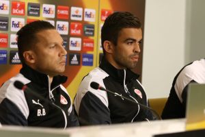 ויטור ובכר במסיבת העיתונאים