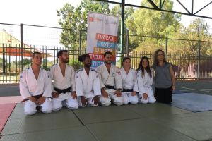 אלון ששון מארח את השורדים