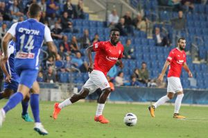 ג'ון אוגו מול עודד אלקיים