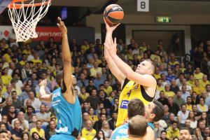 ארטיום פראחוסקי