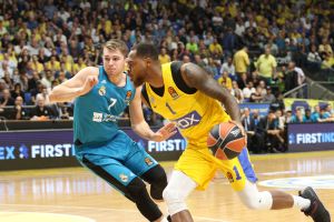 דשון תומאס מול לוקה דונצ'יץ'