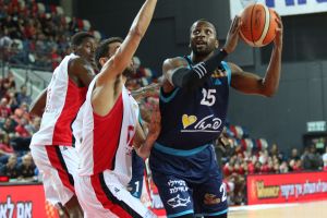 אלאנדו טאקר