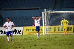 שחקני נבחרת ישראל הצעירה מאוכזבים