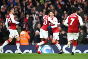 שחקני ארסנל חוגגים