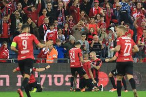 שחקני הפועל חיפה חוגגים