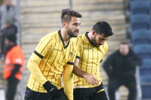 חן עזרא, אנתוני וארן