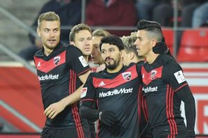 אלמוג כהן ואינגולשטאט חוגגים