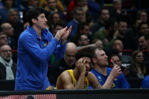 בולדן על הספסל