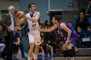 אבירם זליקוביץ' מול זיו בן צבי