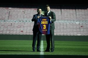 ג'רארד פיקה עם ג'וזפ מריה ברתומאו