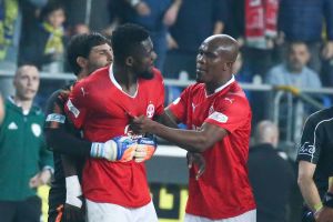 ג'ון אוגו עם גיא חיימוב וטוני וואקמה