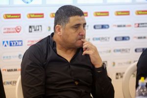 מסיבת העיתונאים של יובל נעים והפועל אשקלון