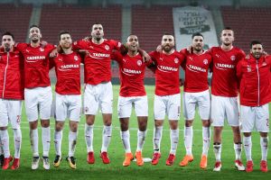 שחקני הפועל באר שבע חוגגים