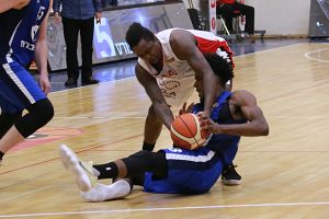 שון דוסון עם ג'ייקובן בראון