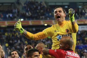 ארנסטס שטקוס חוגג