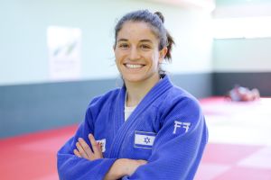 תמנע נלסון לוי