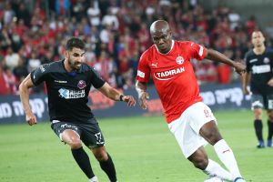 טוני וואקמה