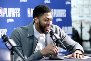 אנתוני דייויס