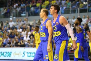 ג'ייק כהן עם מייקל רול