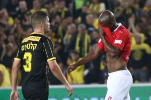 טוני וואקמה, דוד קלטינס