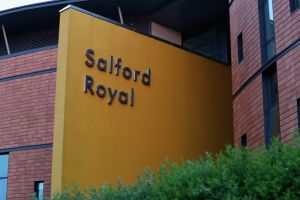 בית החולים סלפורד במנצ'סטר