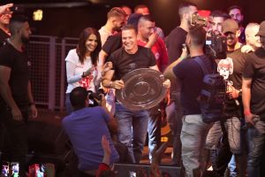 ברק בכר חוגג עם אלונה ברקת