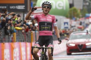 סיימון ייטס