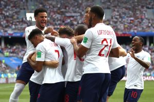 שחקני נבחרת אנגליה חוגגים