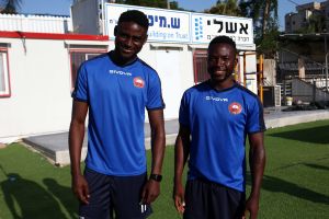 אריאל נגואקם, עמנואל אמבולה