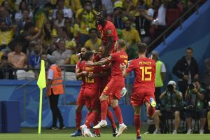 שחקני בלגיה חוגגים את היתרון ברבע הגמר