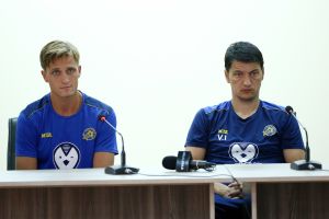 ולדימיר איביץ', ארון שוינפלד