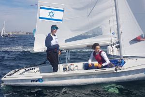 גילי כהן נעה לסרי