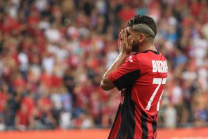 אלמוג בוזגלו