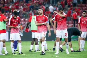 לואי טאהא, שיר צדק