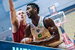 הילטון ארמסטרונג