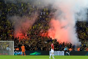 אוהדי מכבי תל אביב אבוקות