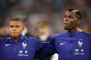 פול פוגבה עם קיליאן אמבפה