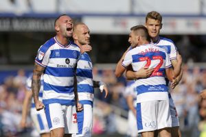 שחקני קווינס פארק ריינג'רס חוגגים