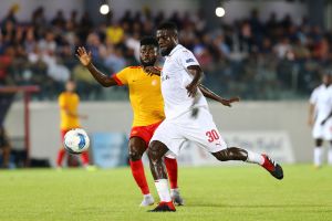 ג'ון אוגו עם לאונרדו אווסו