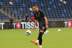 תנסיס פאפאזוגלו