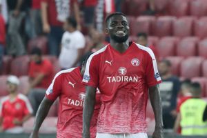 ג'ון אוגו עם נייג'ל האסלביינק