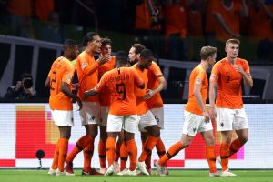 שחקני הולנד חוגגים