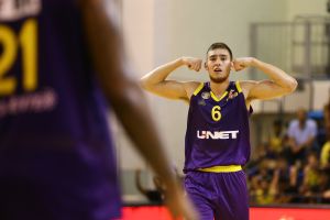 טי.ג'יי קליין