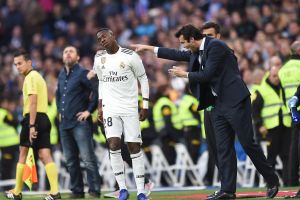 ויניסיוס ג'וניור עם סנטיאגו סולארי