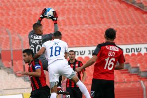 זינו מול בומשטיין