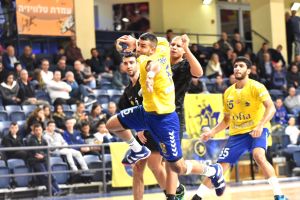 עומר גרא מול יוסי אפו