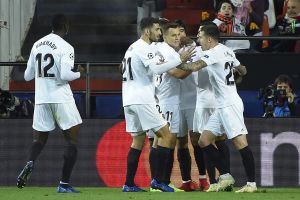 שחקני ולנסיה חוגגים