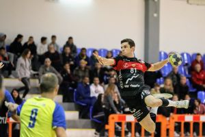 שון סלס (הדר ואן קולא)