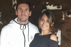 ליאו מסי ואנטונלה